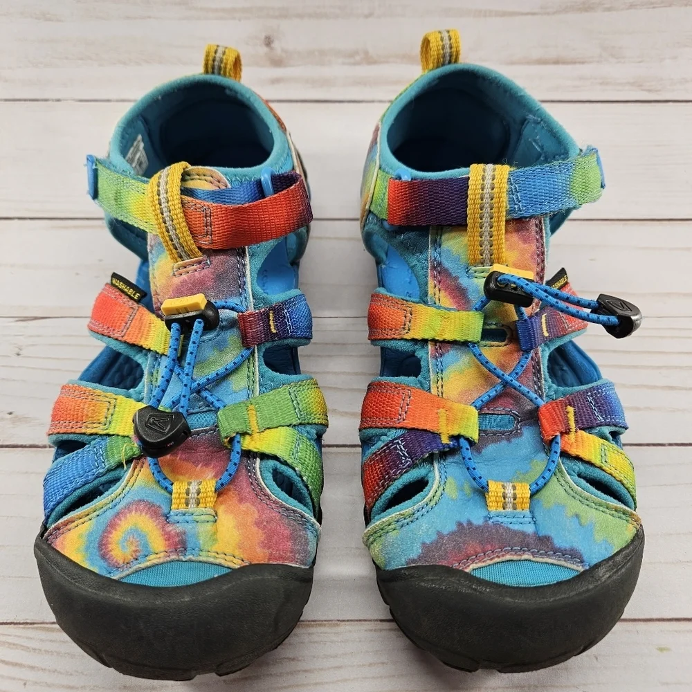 Keen‎ Big Kids Seacamp II CNX Vivid Blue Tie Dye Rainbow Size 4 Shoes 1025152